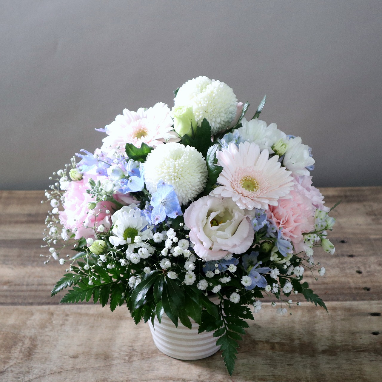通販でお花を頼むのは初めてでしたが、写真を送っていただいたので、安心しました。